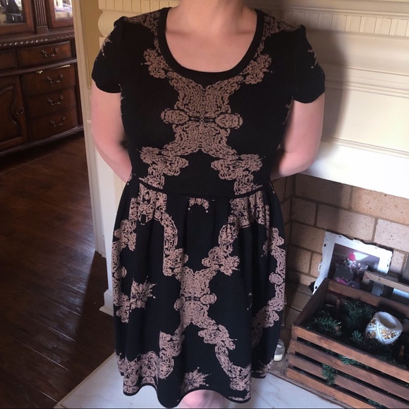 | Romeo + Juliet Couture | Dress - Picture 4 of 4